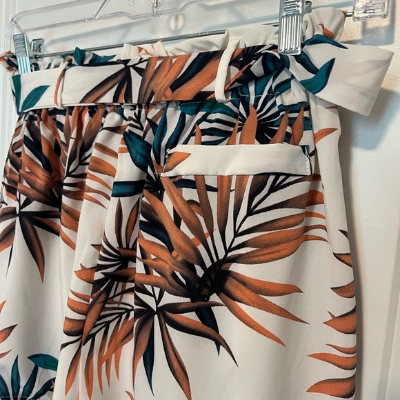 SHEIN High Waist Tropical Print Shorts - Brown and Green - Picture 3 of 7